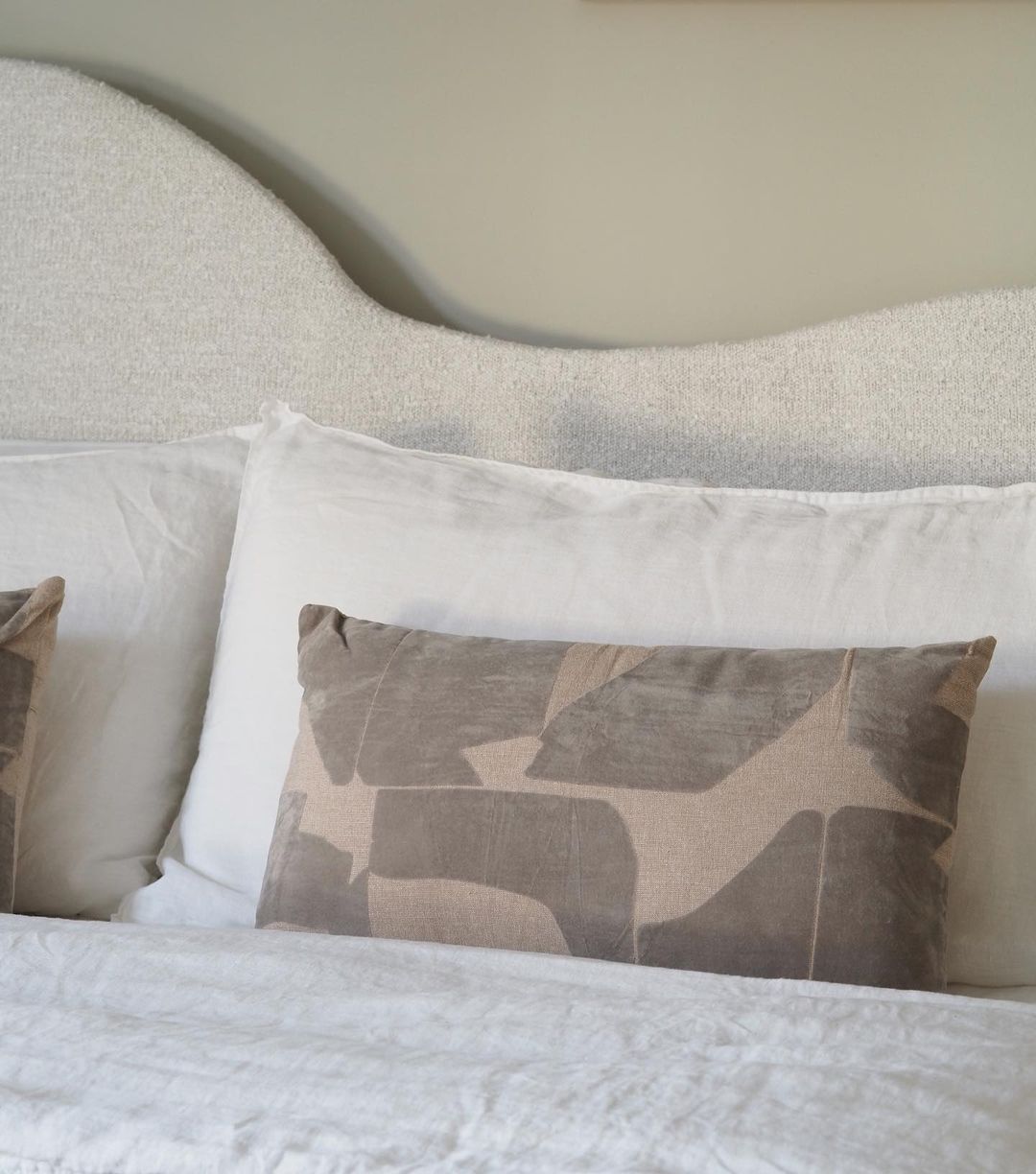Curved headboard