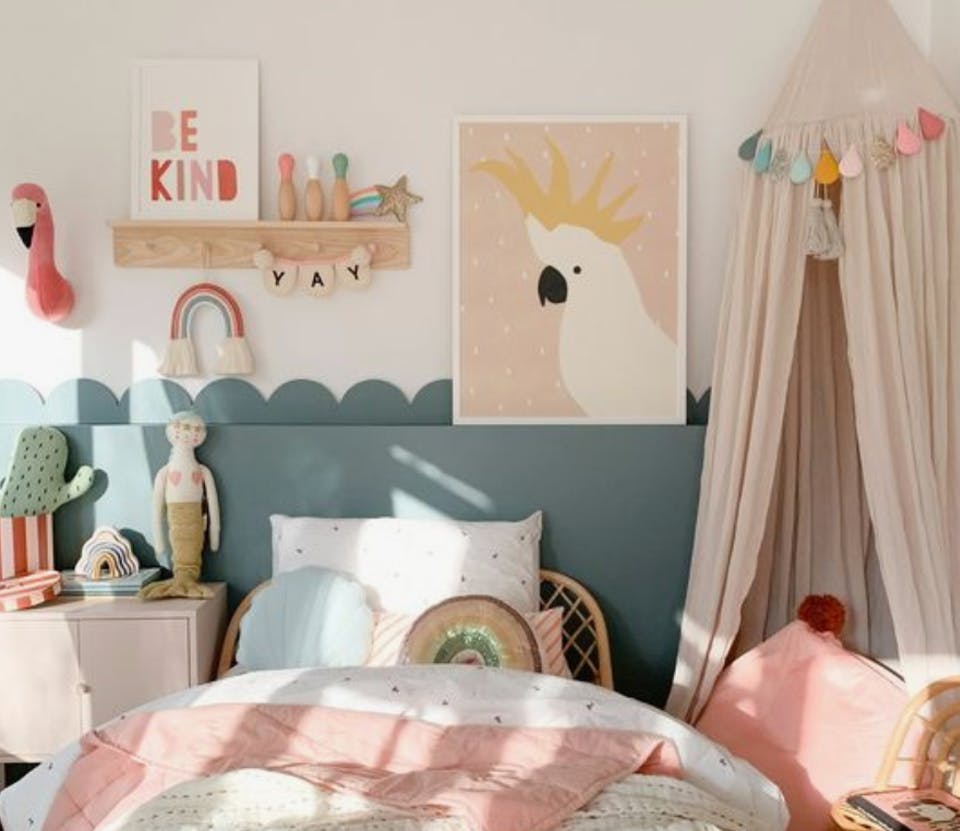 Kids bedroom DIY scalloped blue boarder with pink soft furnishing 