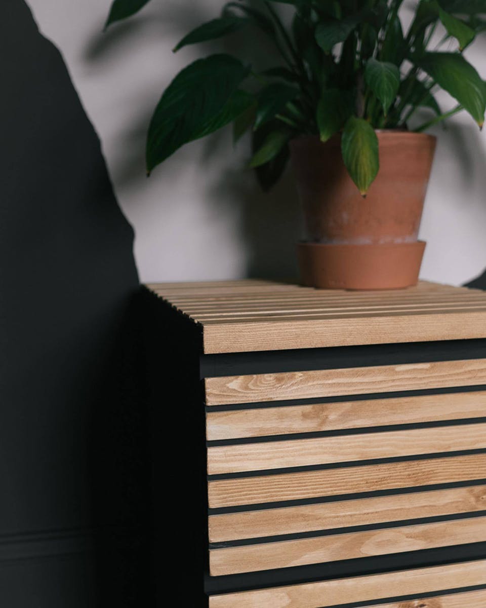 Ikea malm bedside table hack makeover with Lick paint Black 01