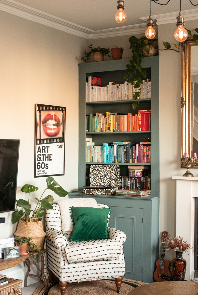Living room painted in Lick Teal 02, Greige 02 and White 02 paint