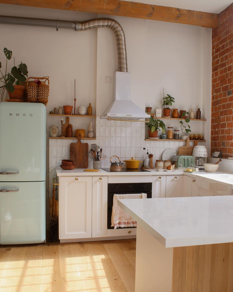 Industrial kitchen painted in Lick white 02