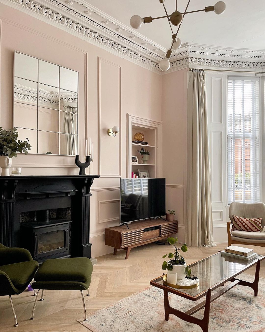 @coorie_renovations living room in Pink 01