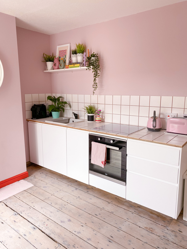 Retro kitchen decorated in Lick Pink 04 paint shade by @LINDSEY_ISLA