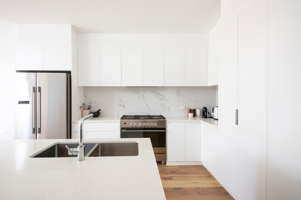 Minimalist white kitchen decor