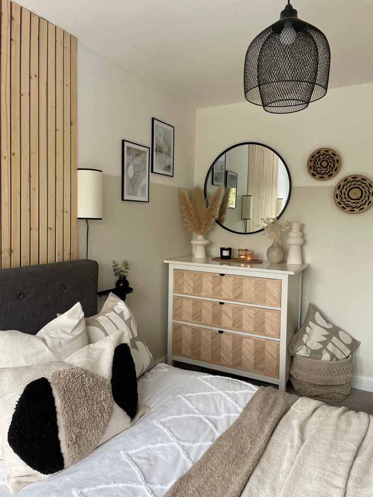 Neutral bedroom decorated with rattan furnishings