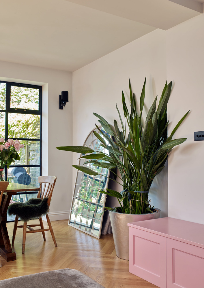 Mary Charteris' dining room