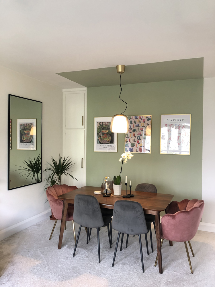 Modern dining room feature wall in Lick paint green 01.