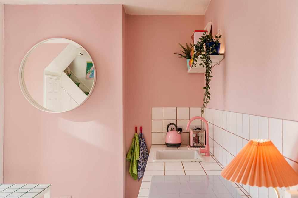 Lindsey Isla's pink 03 painted kitchen