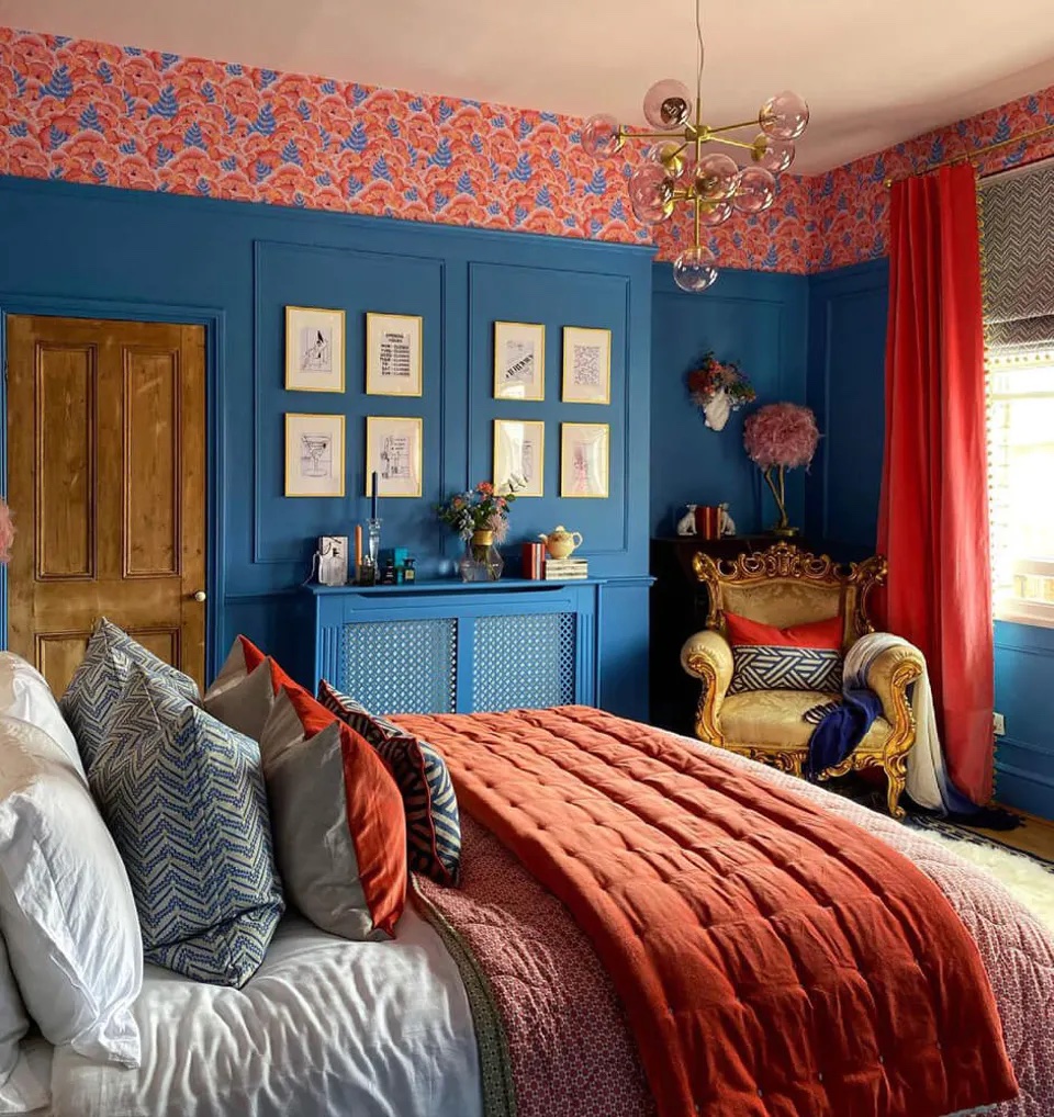 Bedroom decorated in Lick Electric Poppies 01 wallpaper