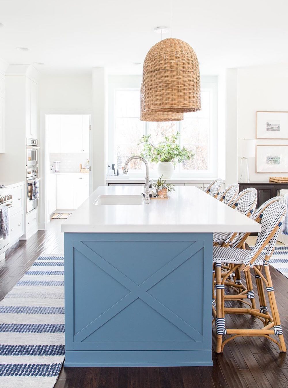 Coastal decor kitchen