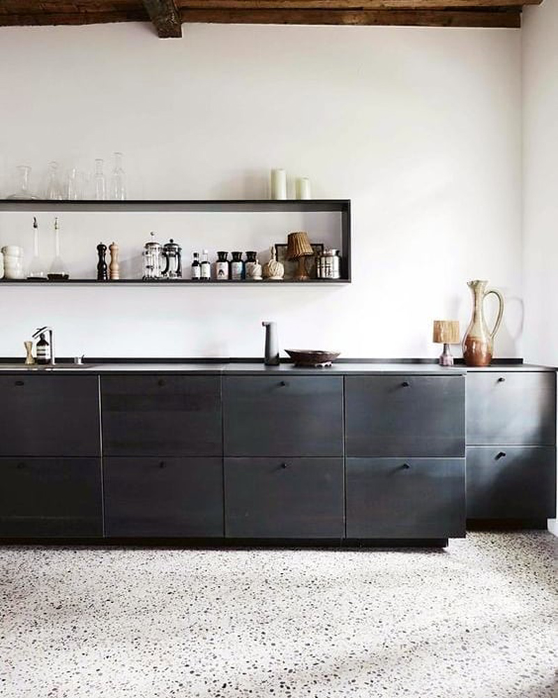 Minimalistic kitchen decorated by @japandi_design6
