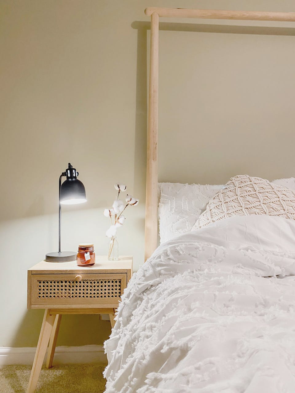 Interior trends japandi bedroom walls painted in Lick paint Greige 01