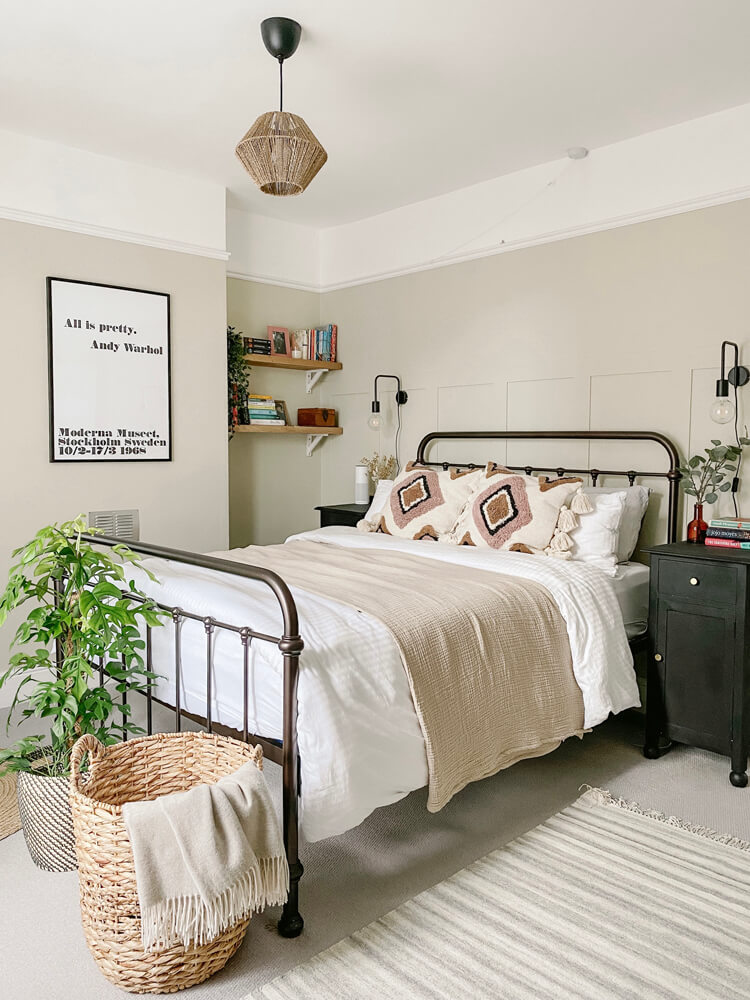 Neutral bedroom painted with Lick Beige 01