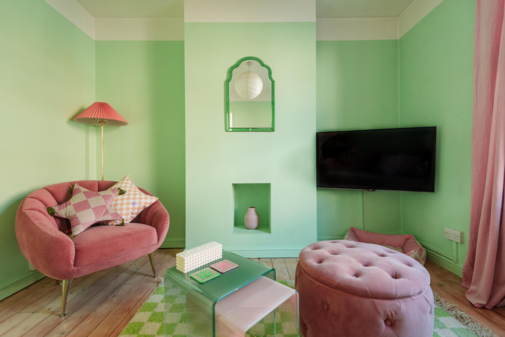 Lindsey Isla's green living room