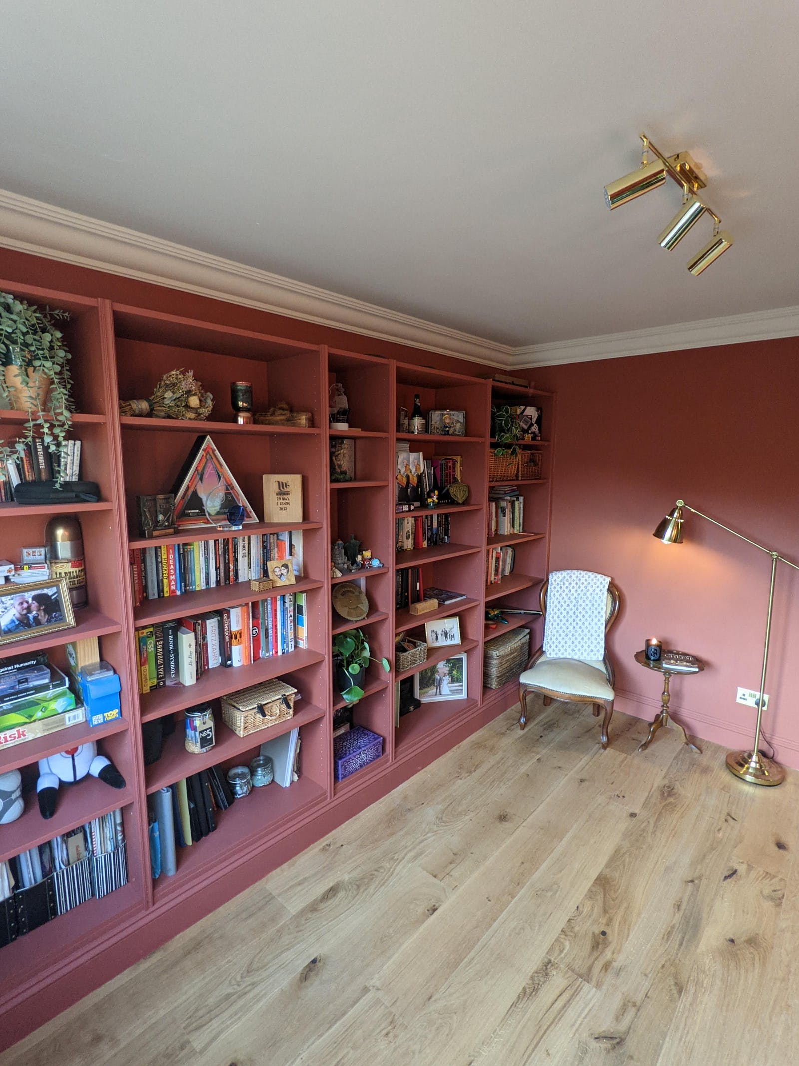 Billy-Bücherregal-Hack, gestrichen in Lick-Farbe Red 01