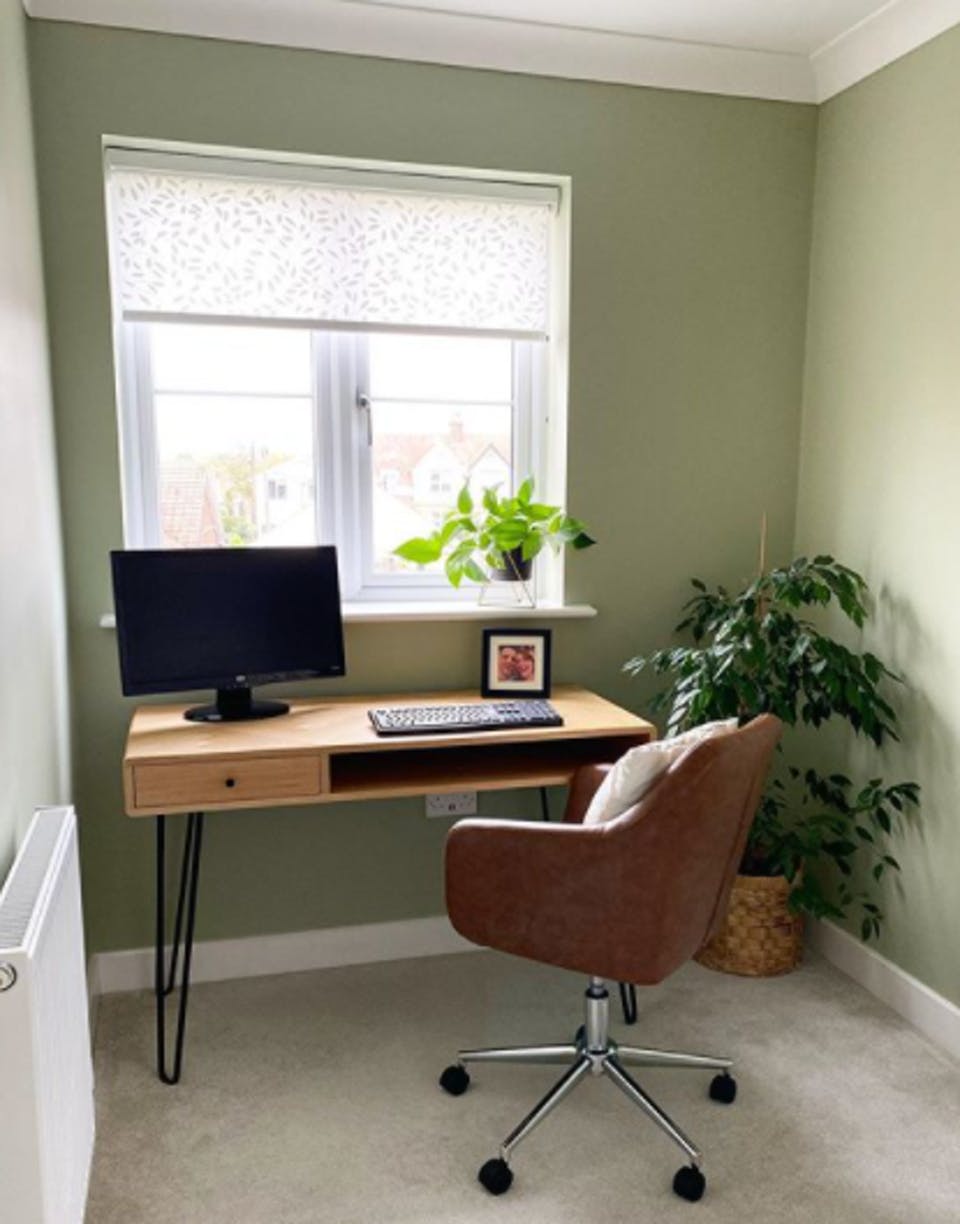 Office decorated in Green-01