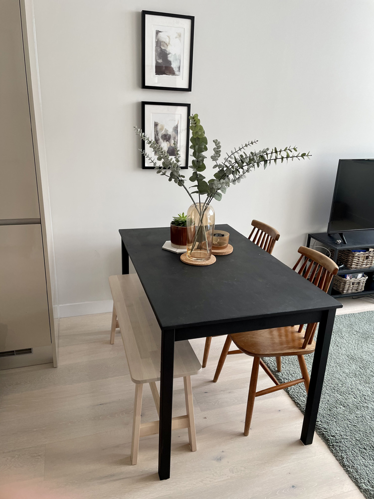 Kitchen decorated by @Molly_gatcum in Black-01-Blog