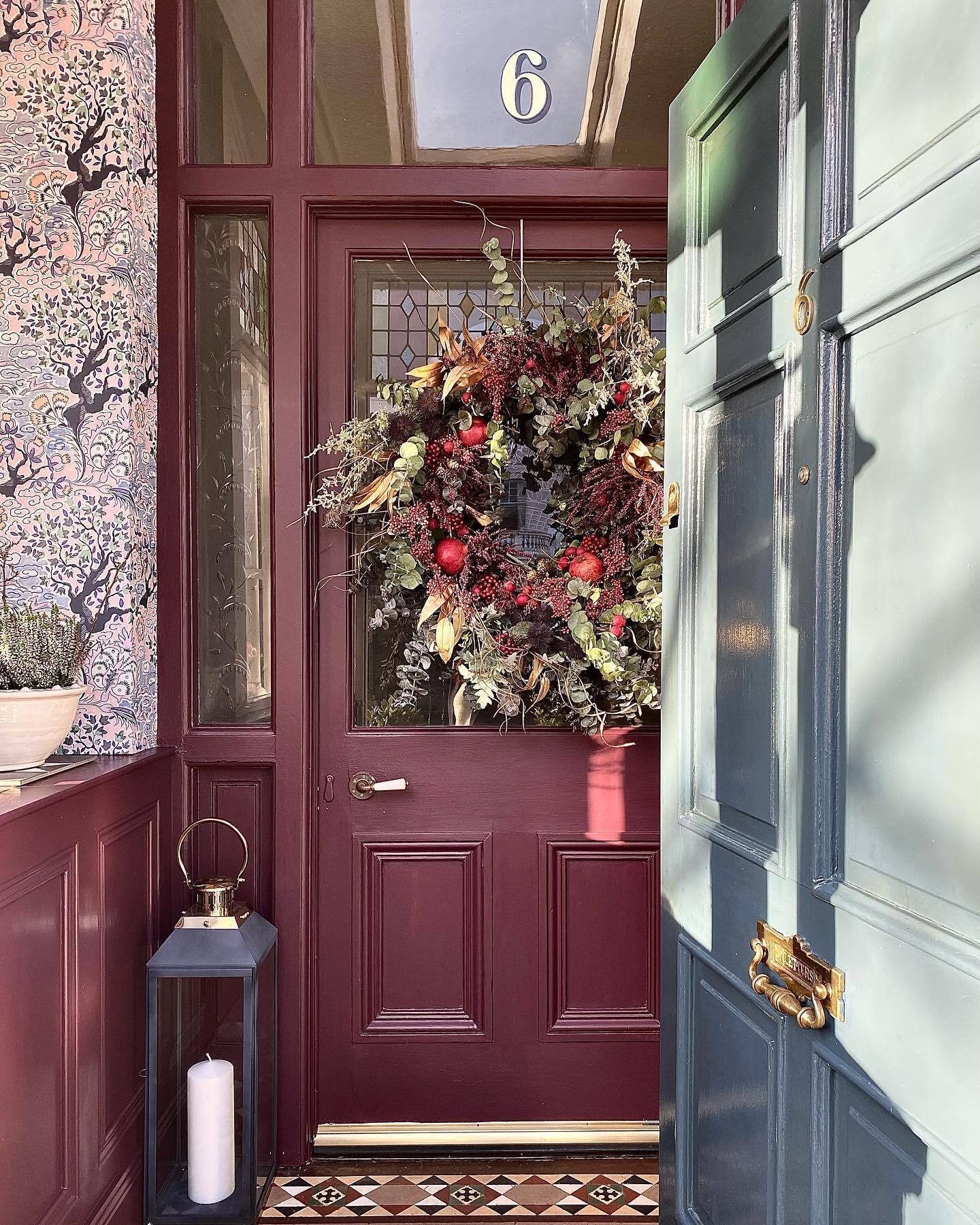 @six_by_the_sea doorway in Purple 03 and Taupe 03